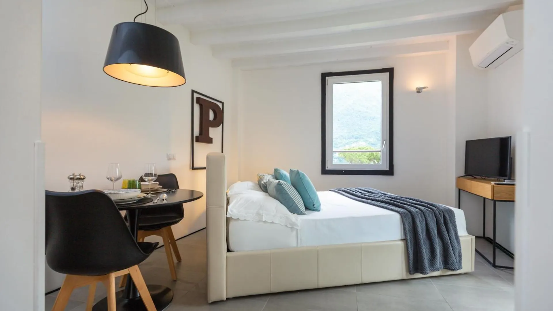 P Terrace Exclusive Apartment - Lake View With Terrace - Free Parking Laglio