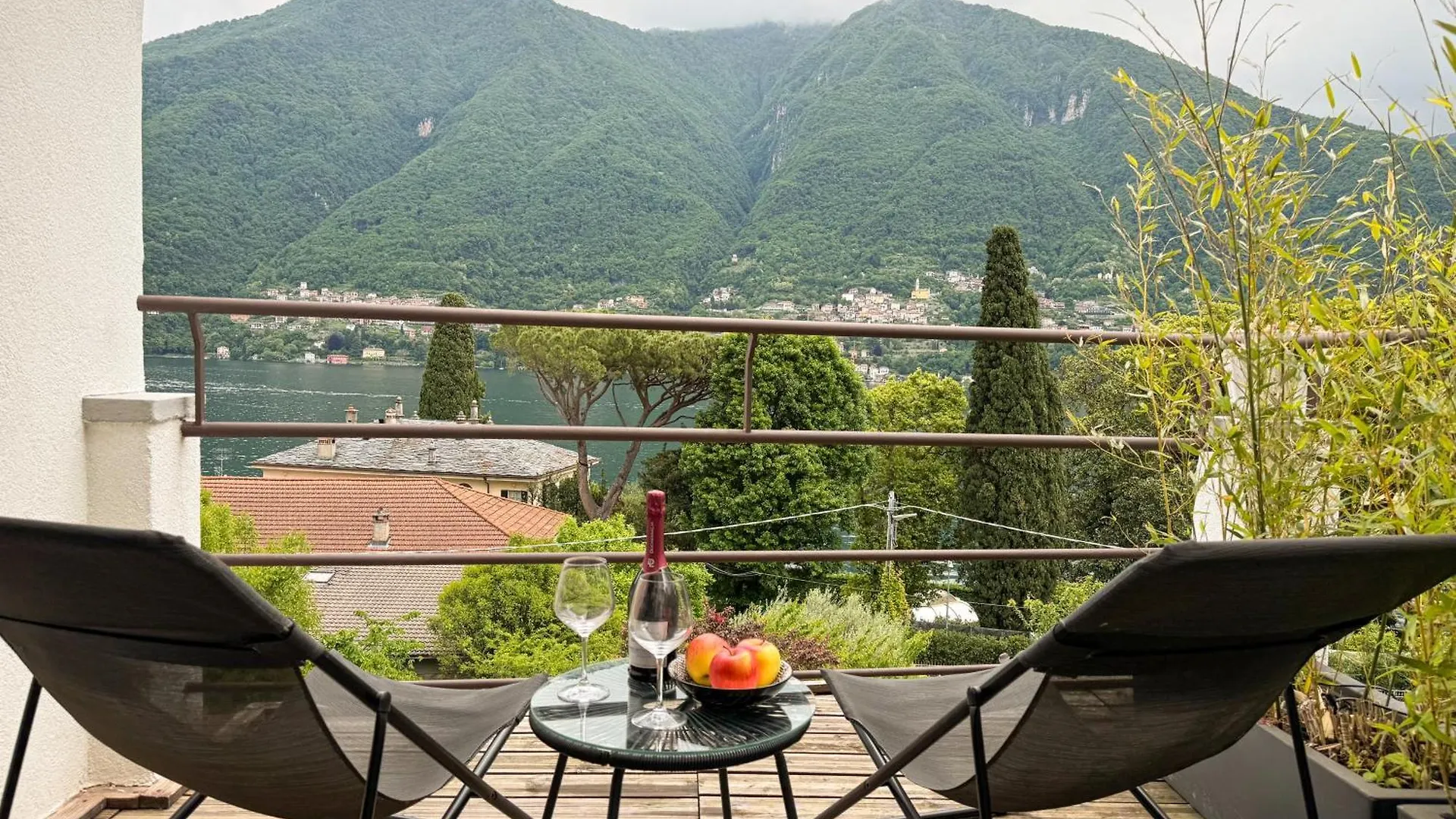P Terrace Exclusive Apartment - Lake View With Terrace - Free Parking Laglio 0*,  Ιταλία